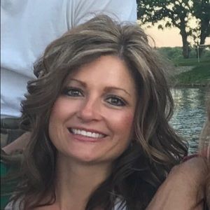 Meet your Posher, Laurie